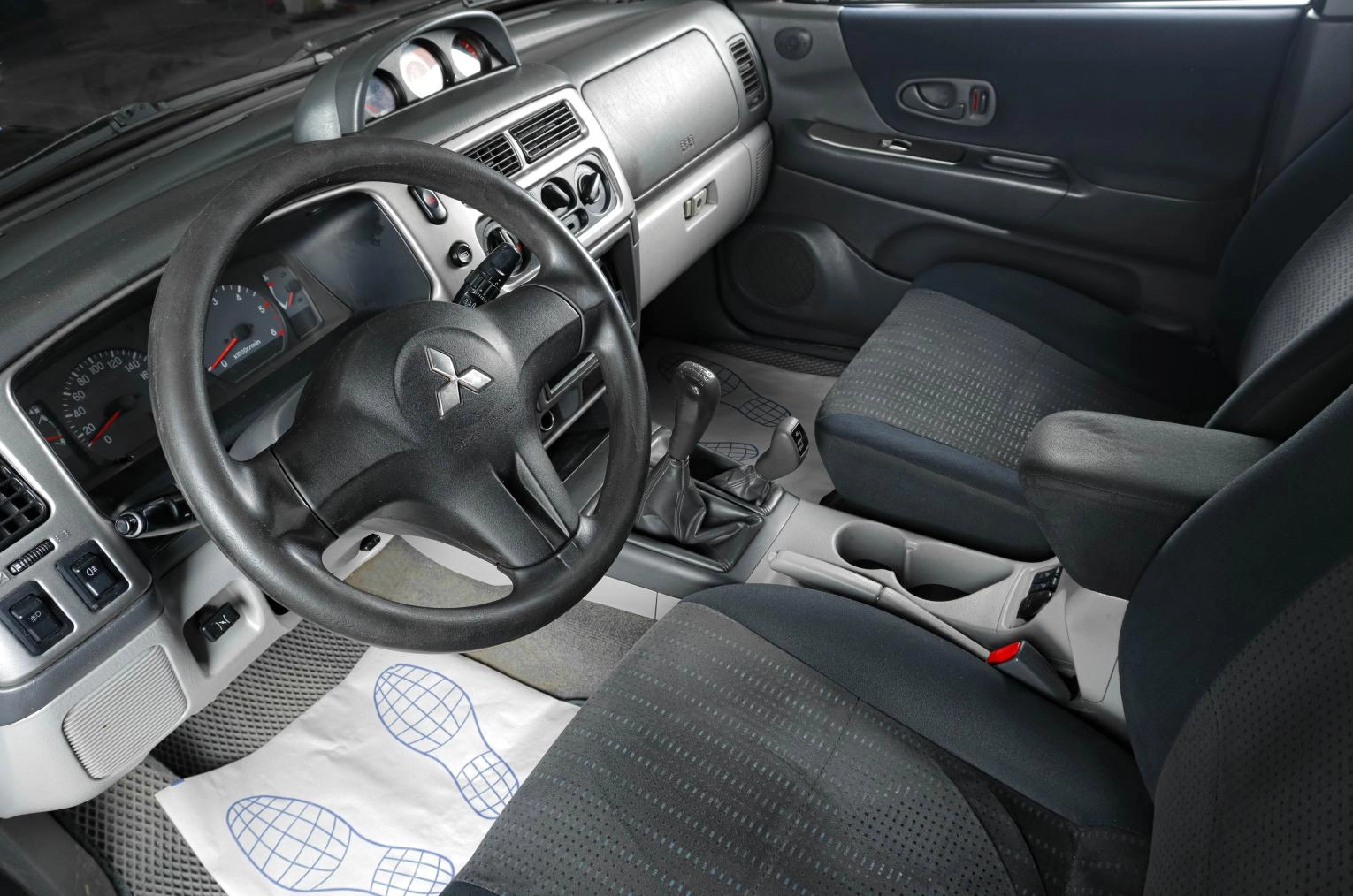 Mitsubishi Pajero Sport 7 из 16