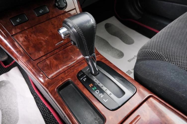 Toyota Camry 16 из 21