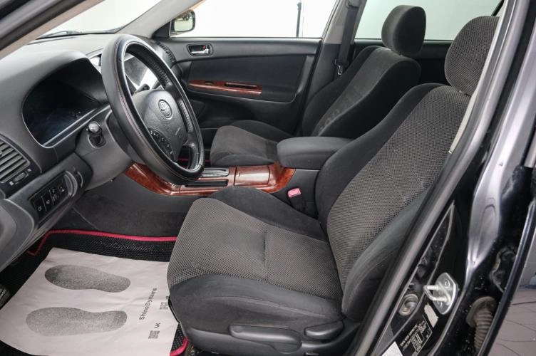 Toyota Camry 7 из 21