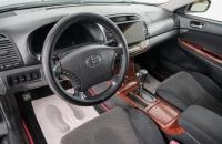 Toyota Camry 8 из 21