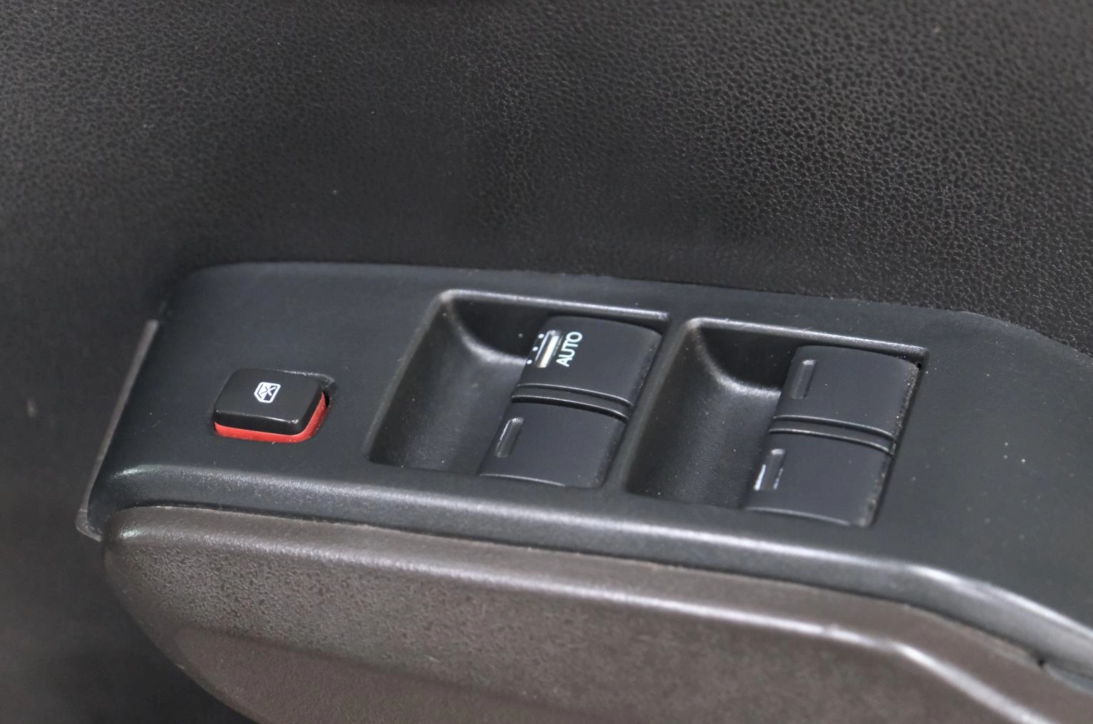 Honda Fit Shuttle 8 из 20