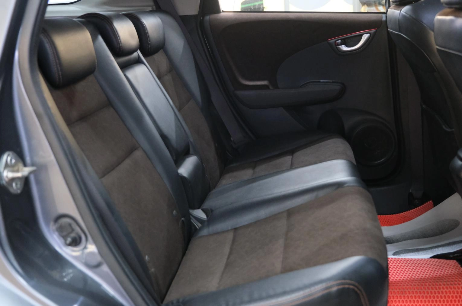 Honda Fit Shuttle 19 из 20