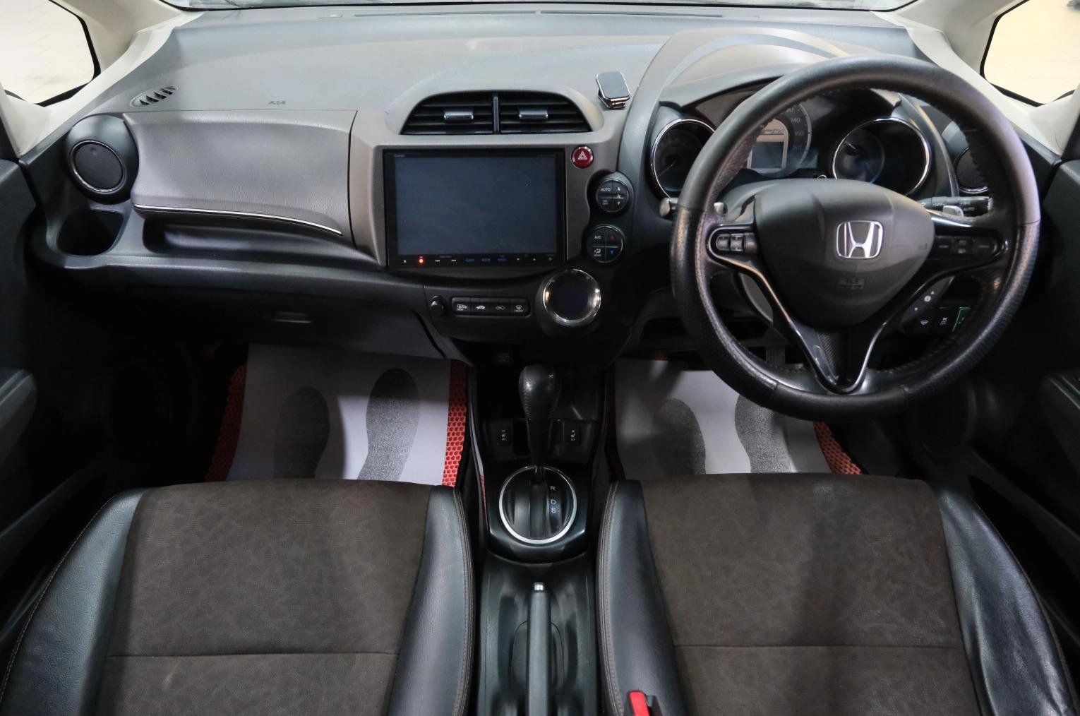 Honda Fit Shuttle 12 из 20