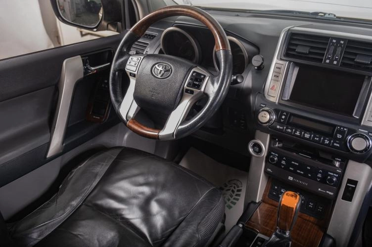 Toyota Land Cruiser Prado 9 из 20