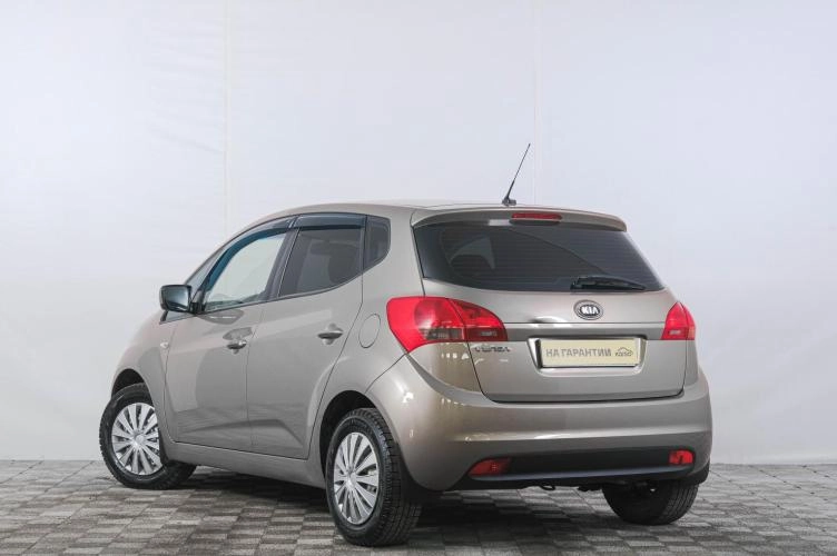 KIA Venga 4 из 6