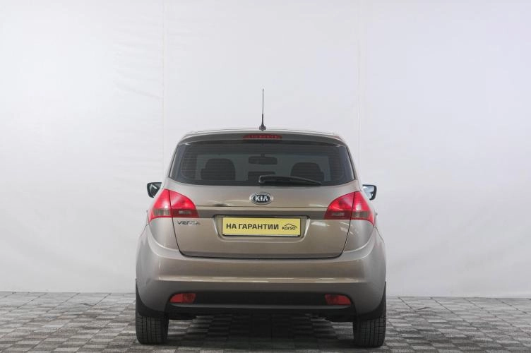 KIA Venga 5 из 6