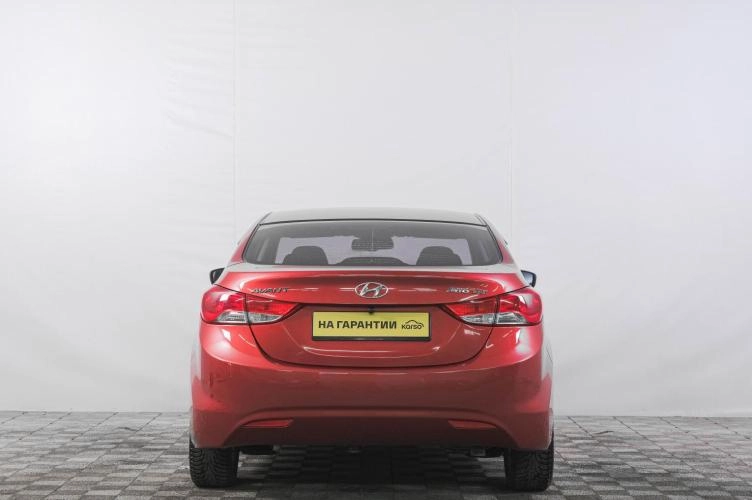 Hyundai Avante 5 из 6