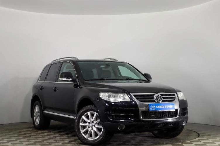 Volkswagen Touareg 1 из 6