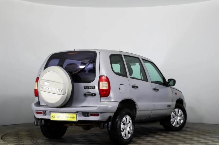 Chevrolet Niva 4 из 6