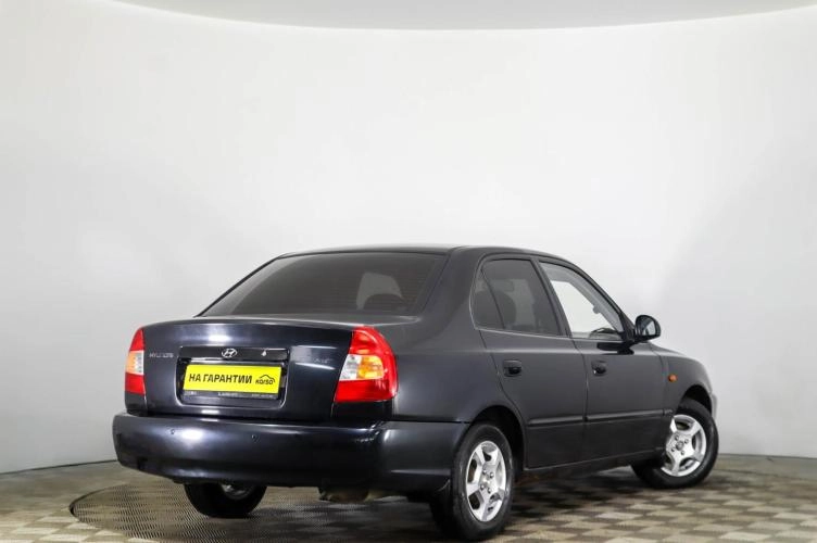 Hyundai Accent 4 из 6