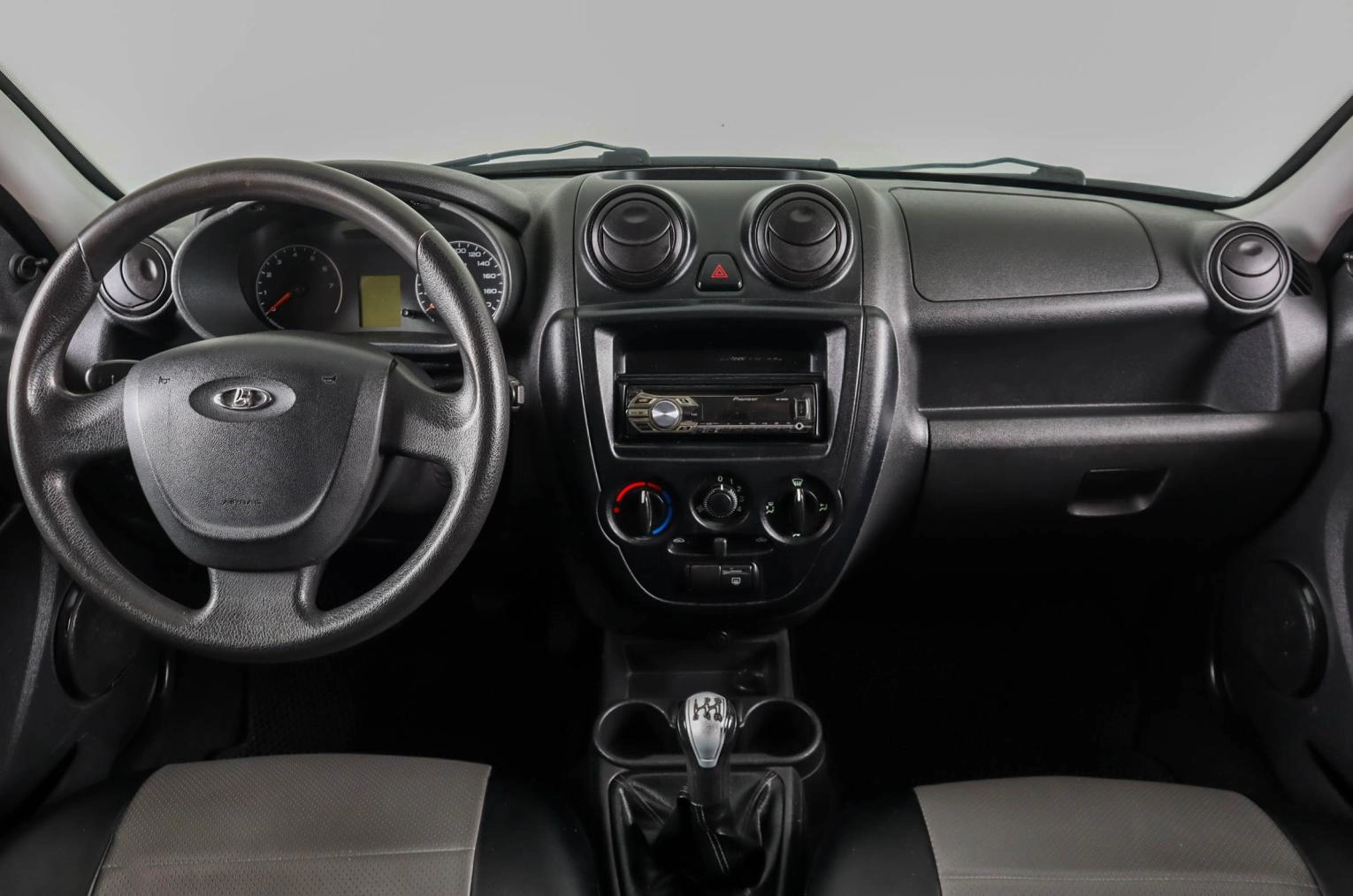 ВАЗ (LADA) Granta 13 из 20