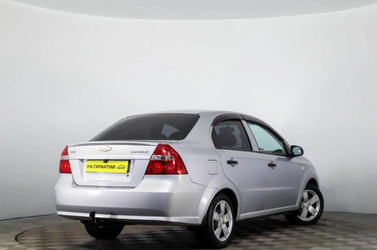 Chevrolet Aveo 4 из 6