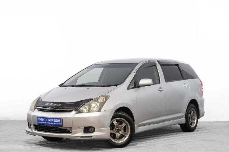 Toyota Wish 3 из 6