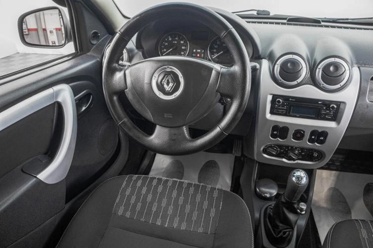 Renault Sandero 12 из 21