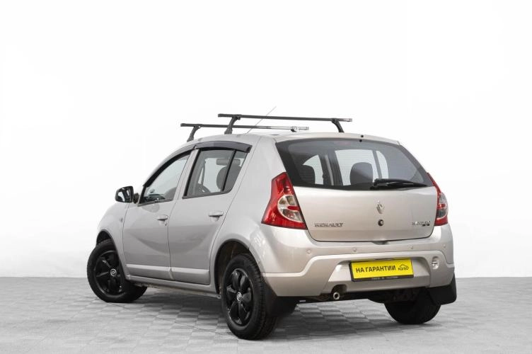 Renault Sandero 6 из 6