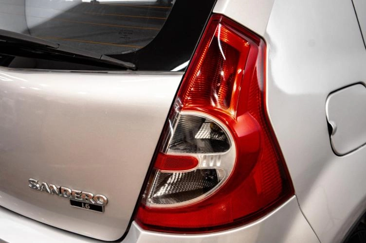 Renault Sandero 8 из 21