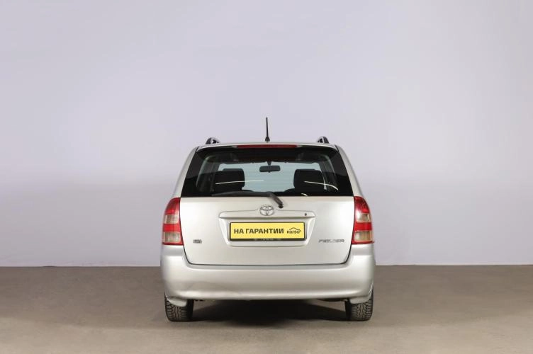 Toyota Corolla Fielder 5 из 6