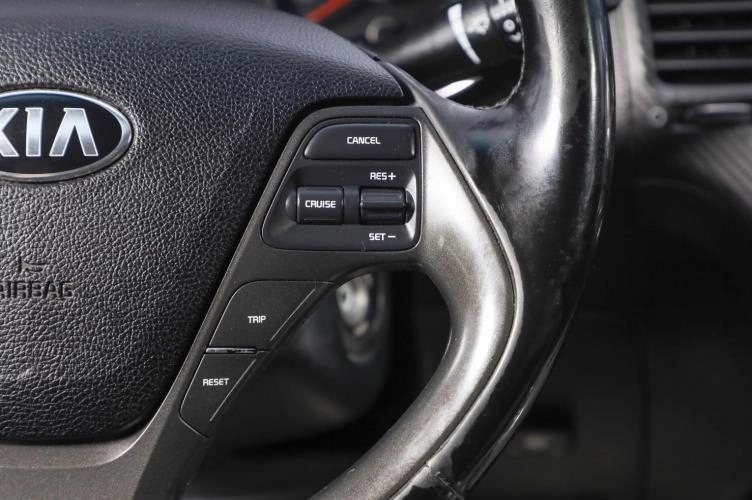 KIA Cerato 12 из 17