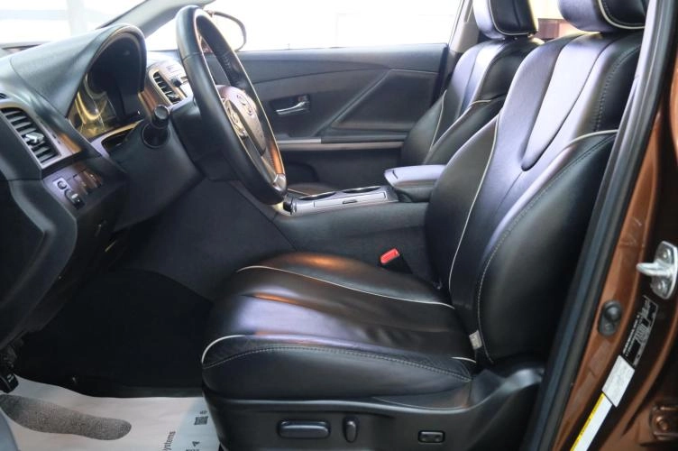 Toyota Venza 7 из 23