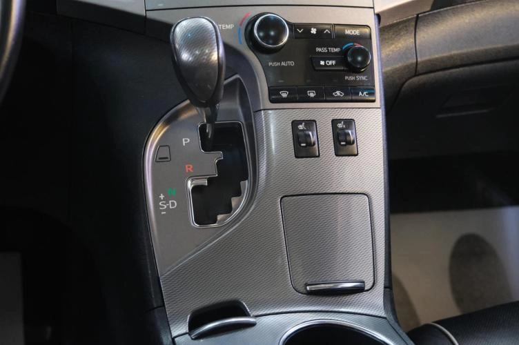 Toyota Venza 17 из 23