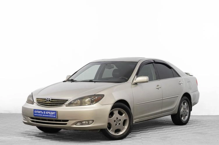 Toyota Camry 3 из 6