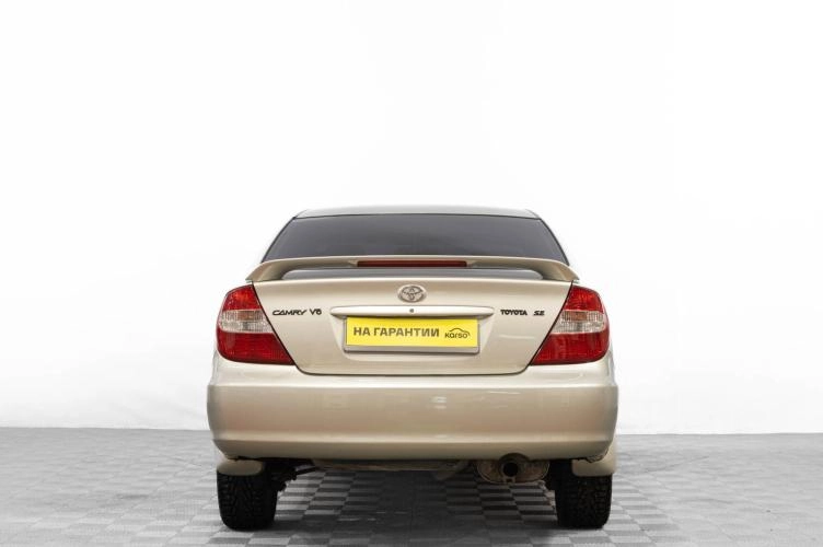Toyota Camry 5 из 6