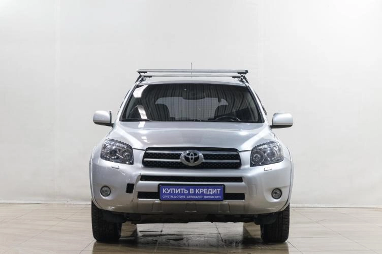 Toyota RAV4 2 из 6