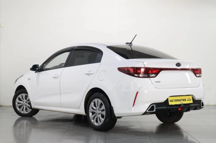 KIA Rio 4 из 6