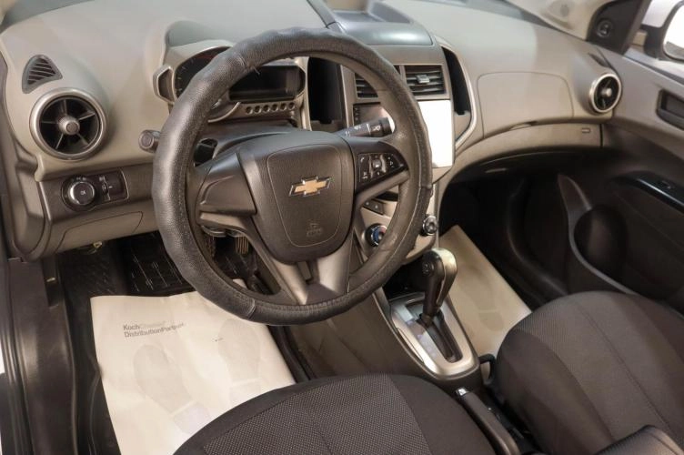 Chevrolet Aveo 7 из 17