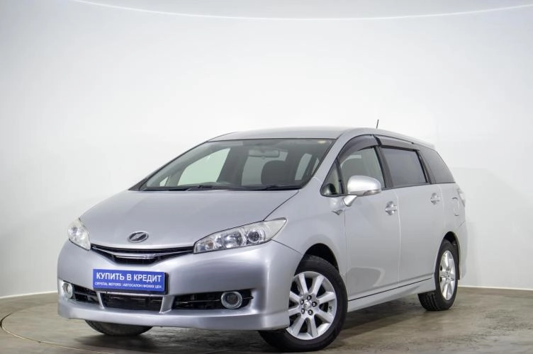 Toyota Wish 3 из 6