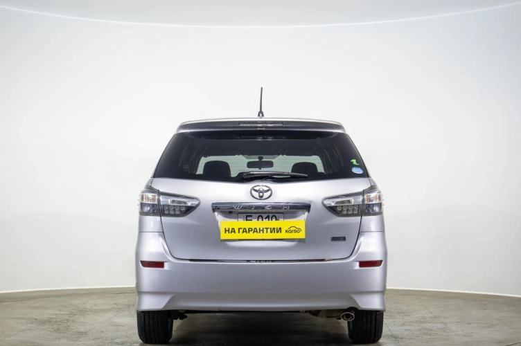 Toyota Wish 5 из 6