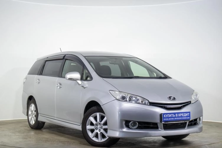 Toyota Wish 1 из 6
