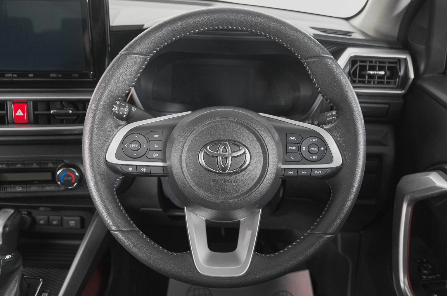 Toyota Raize 15 из 22