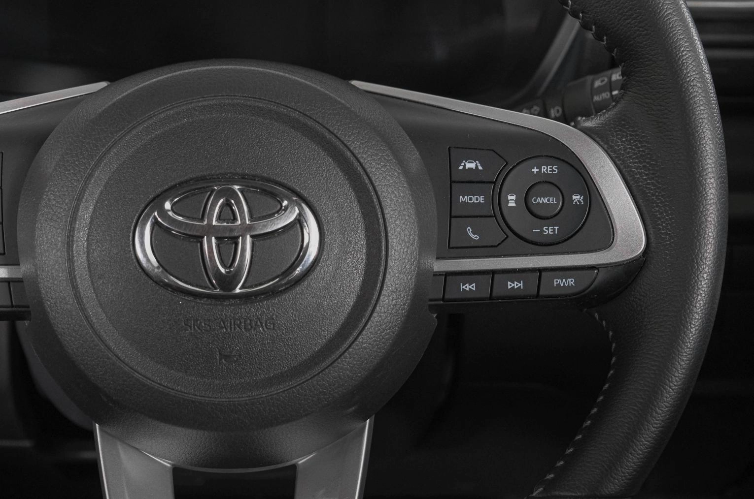 Toyota Raize 17 из 22