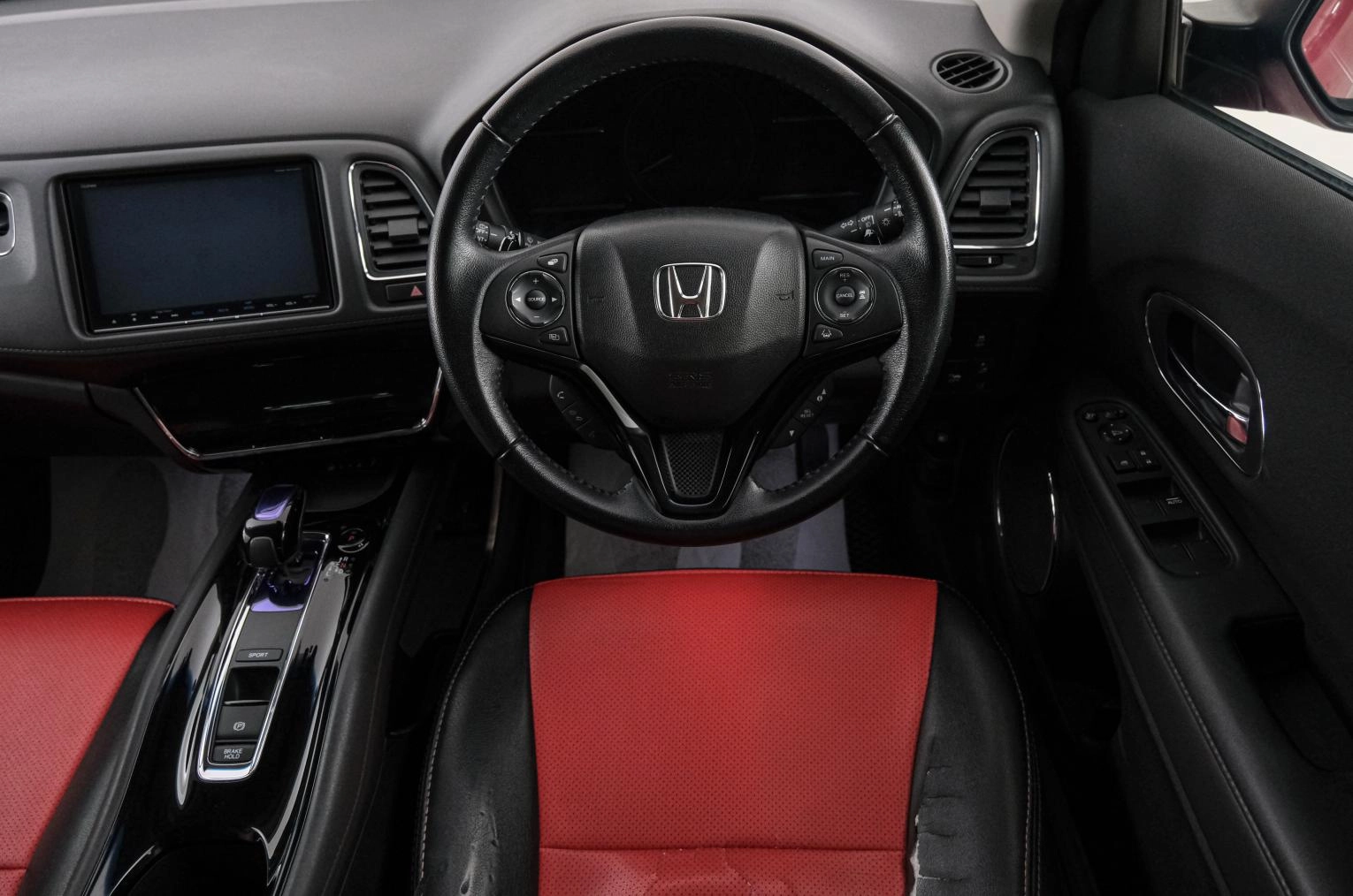 Honda Vezel 14 из 21