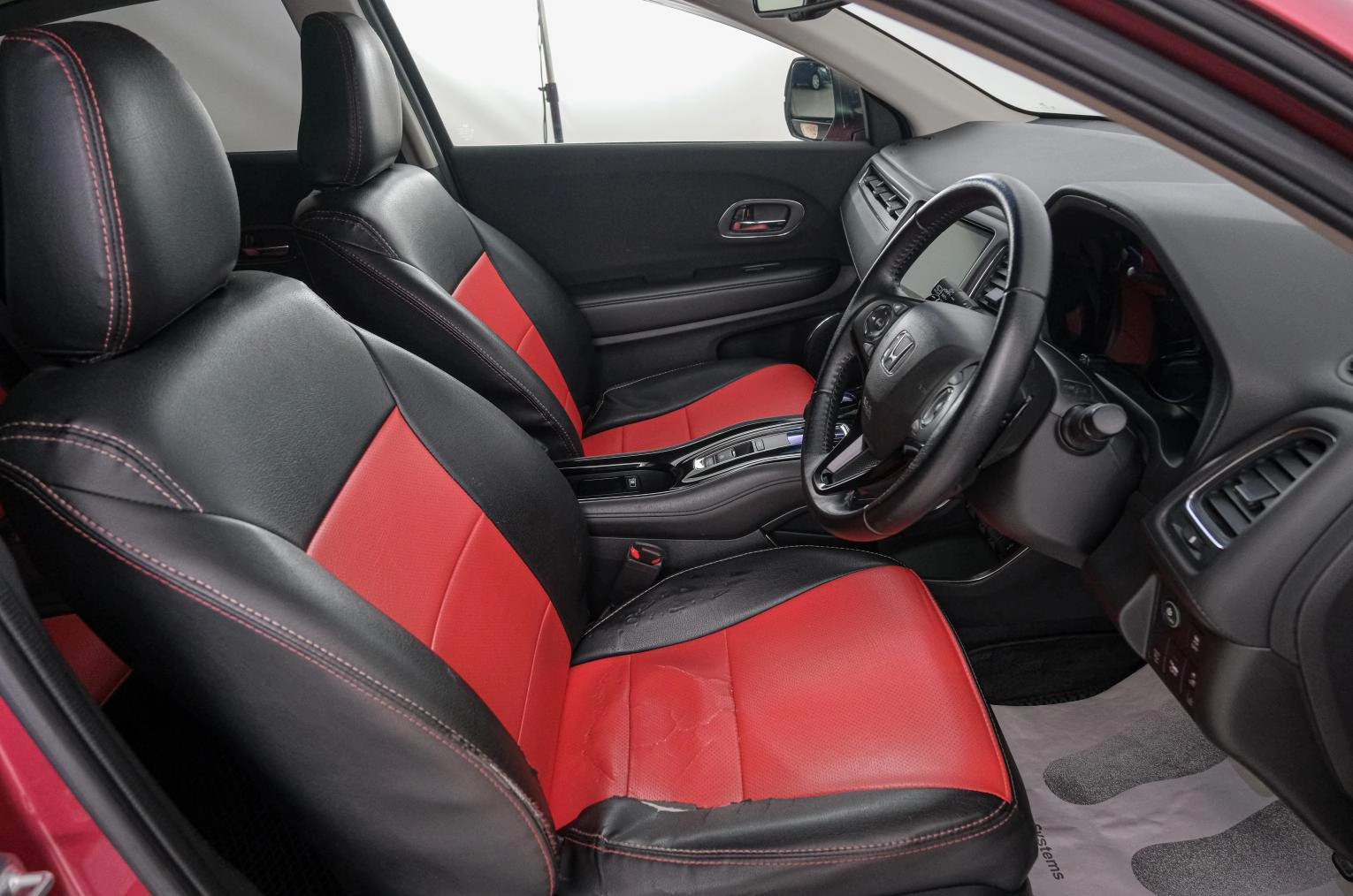 Honda Vezel 7 из 21
