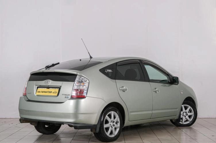 Toyota Prius 6 из 6