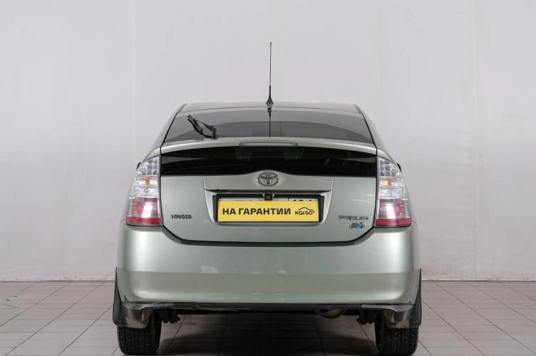 Toyota Prius 5 из 6