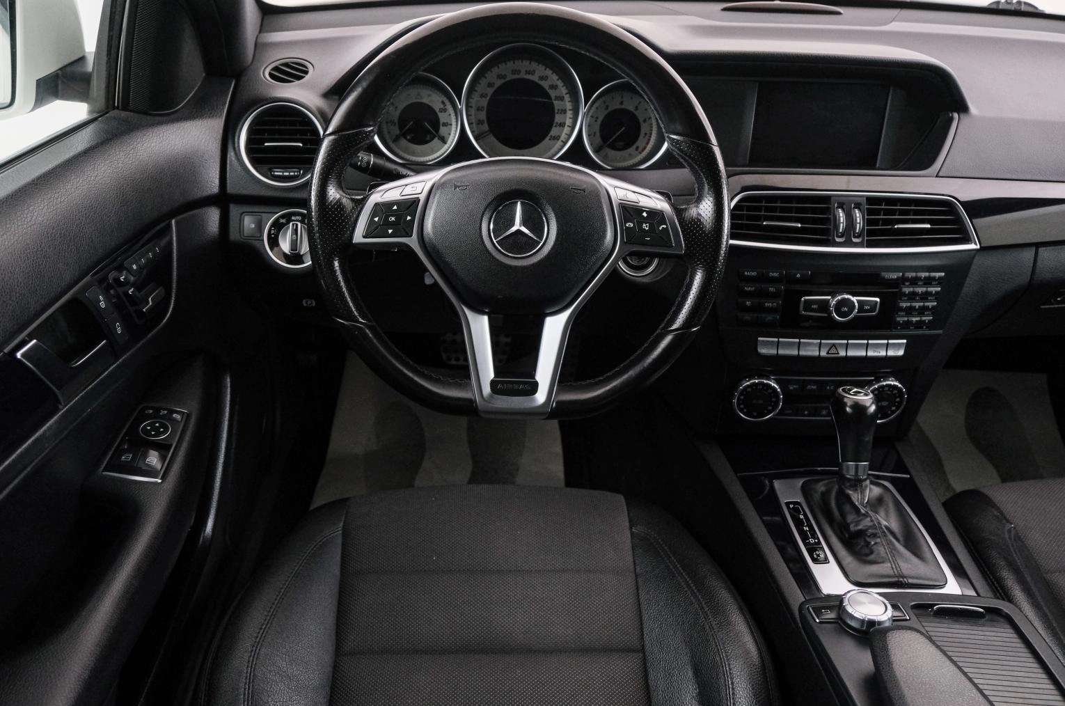Mercedes-Benz C-класс 14 из 23