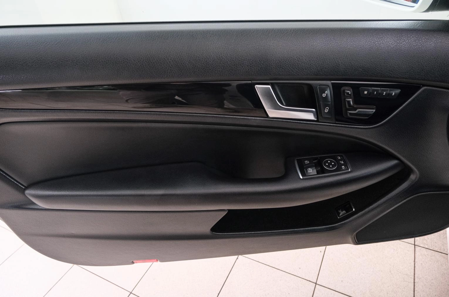 Mercedes-Benz C-класс 19 из 23