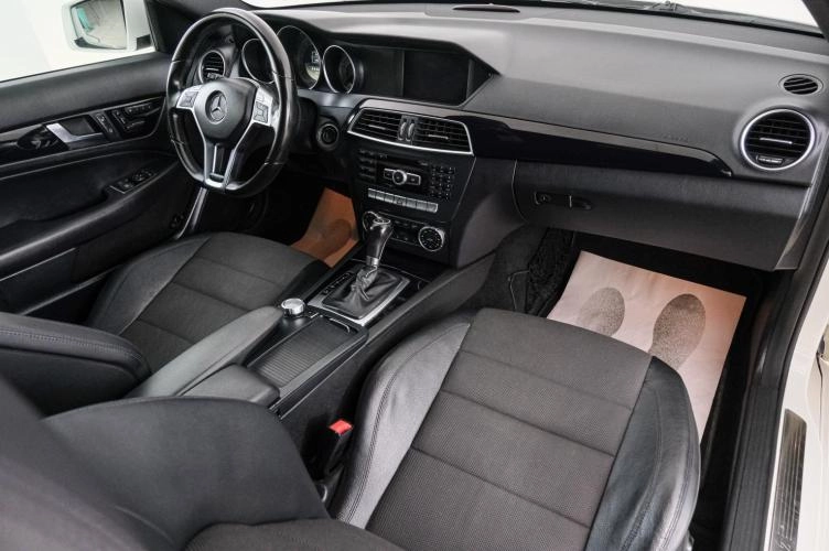 Mercedes-Benz C-класс 12 из 23