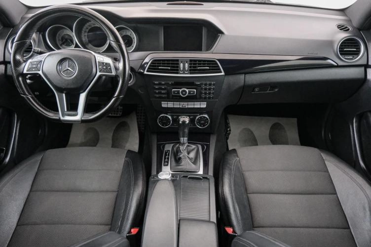 Mercedes-Benz C-класс 10 из 23