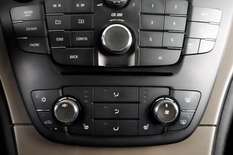 Opel Insignia 17 из 21