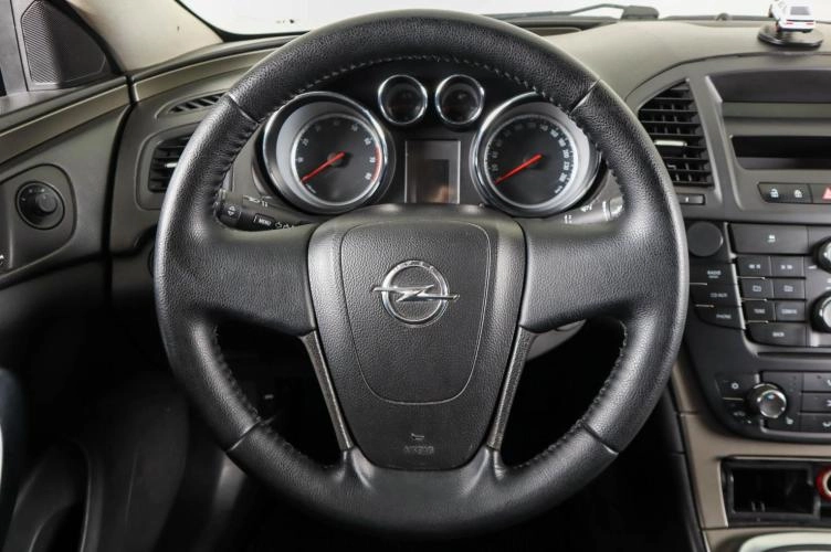 Opel Insignia 15 из 21