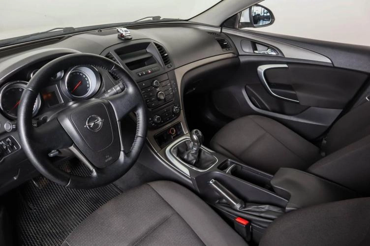 Opel Insignia 8 из 21