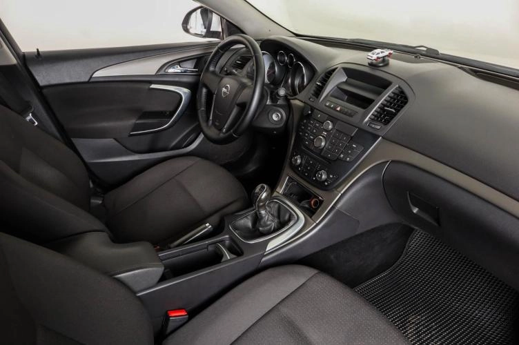Opel Insignia 11 из 21