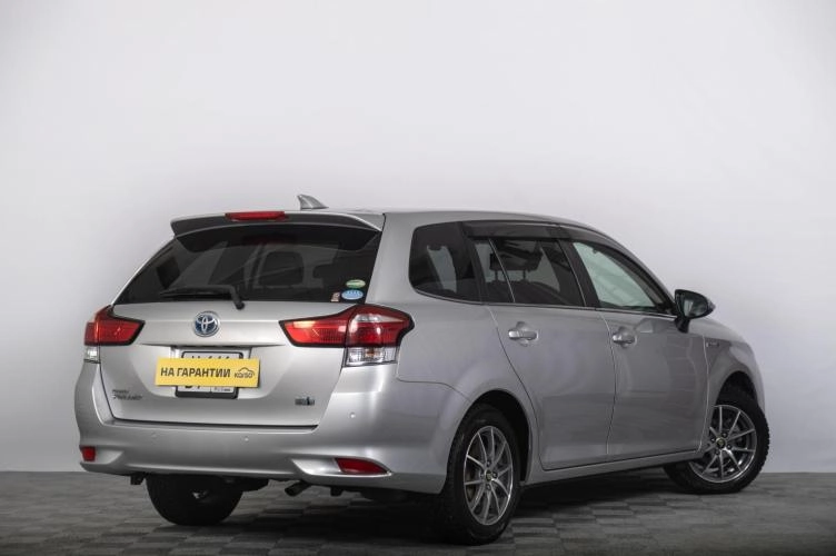 Toyota Corolla Fielder 6 из 6