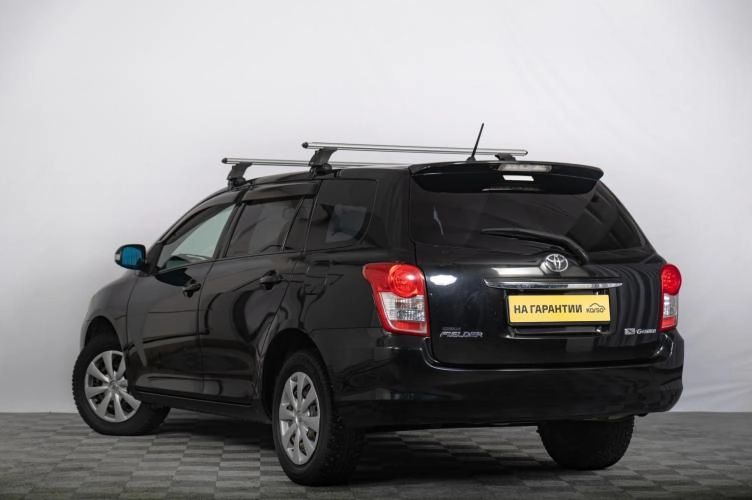 Toyota Corolla Fielder 5 из 6
