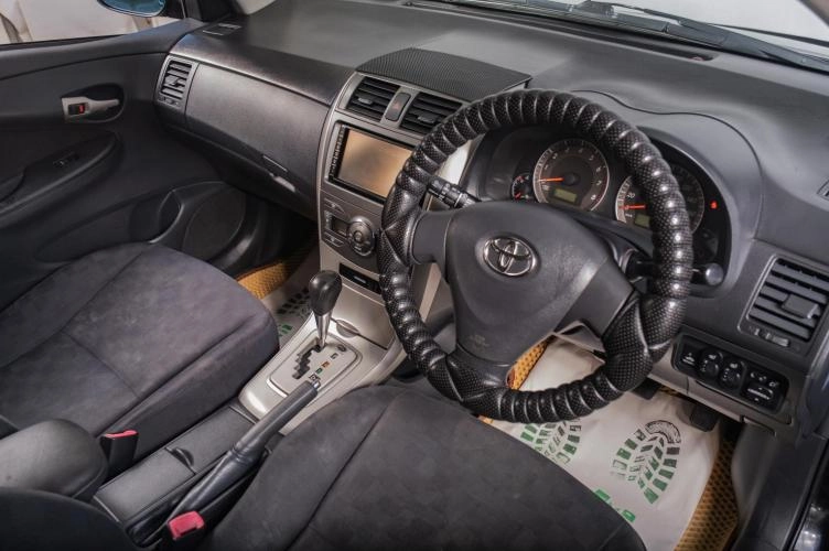 Toyota Corolla Fielder 8 из 17