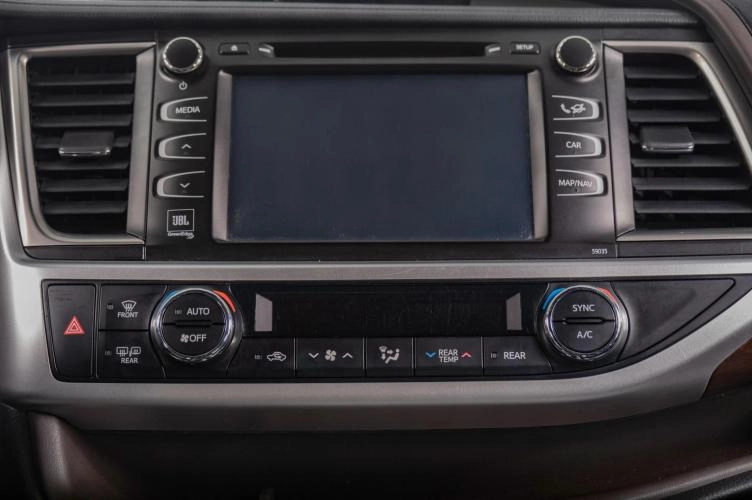 Toyota Highlander 15 из 18